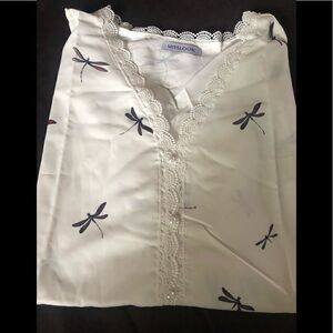 40-MissLook dragon fly lightweight long sleeve blouse,lace trim beautiful detail